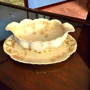 Limoges Gravy boat with underplate